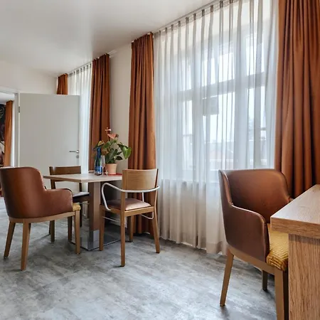 Отель & Restaurant Roedersaal Grossrohrsdorf