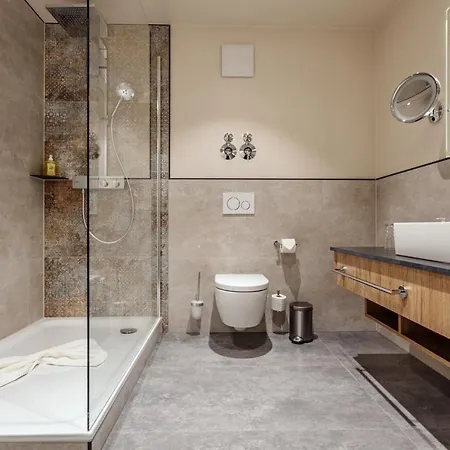 & Restaurant Roedersaal Отель