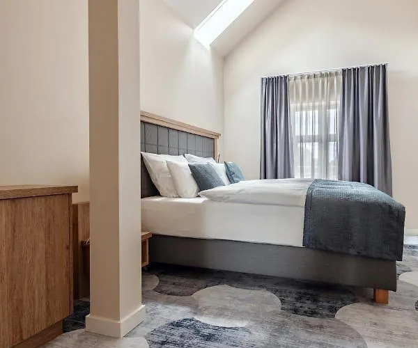 & Restaurant Roedersaal