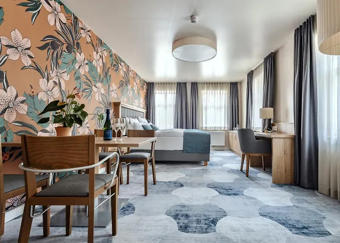 & Restaurant Roedersaal 3* Grossrohrsdorf