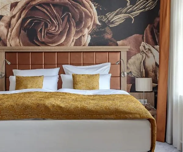 & Restaurant Roedersaal 3* Grossrohrsdorf